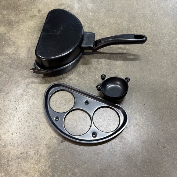 Nonstick Double Sided Folding Frying Pan Egg Poacher Skillet 3 Cup Cookers - Picture 3 of 10